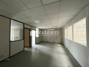 Office in Vitrolles for lease Interior Photo- Image 2 of 11