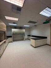 2180-2192 Bering Dr, San Jose, CA for lease Interior Photo- Image 1 of 3