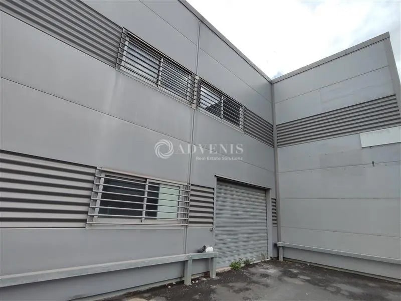 Flex in Vendres for lease Building Photo- Image 1 of 6