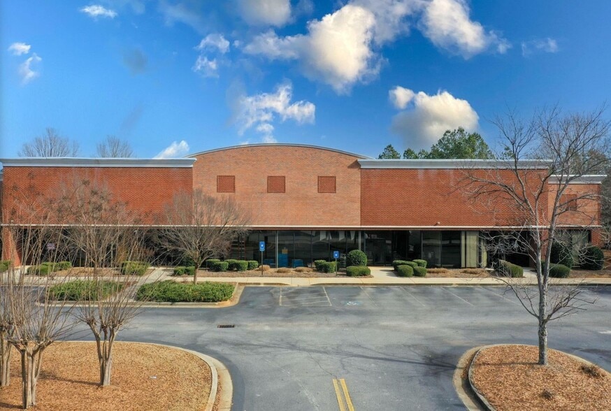 317-329 Westridge Pky, McDonough, GA for lease - Building Photo - Image 1 of 10