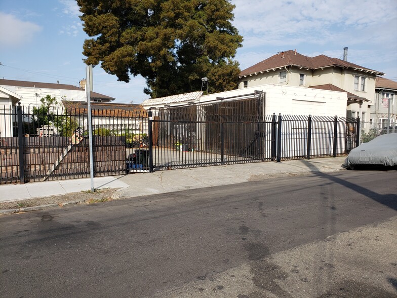 2641 Seminary Ave, Oakland, CA for sale - Building Photo - Image 1 of 1