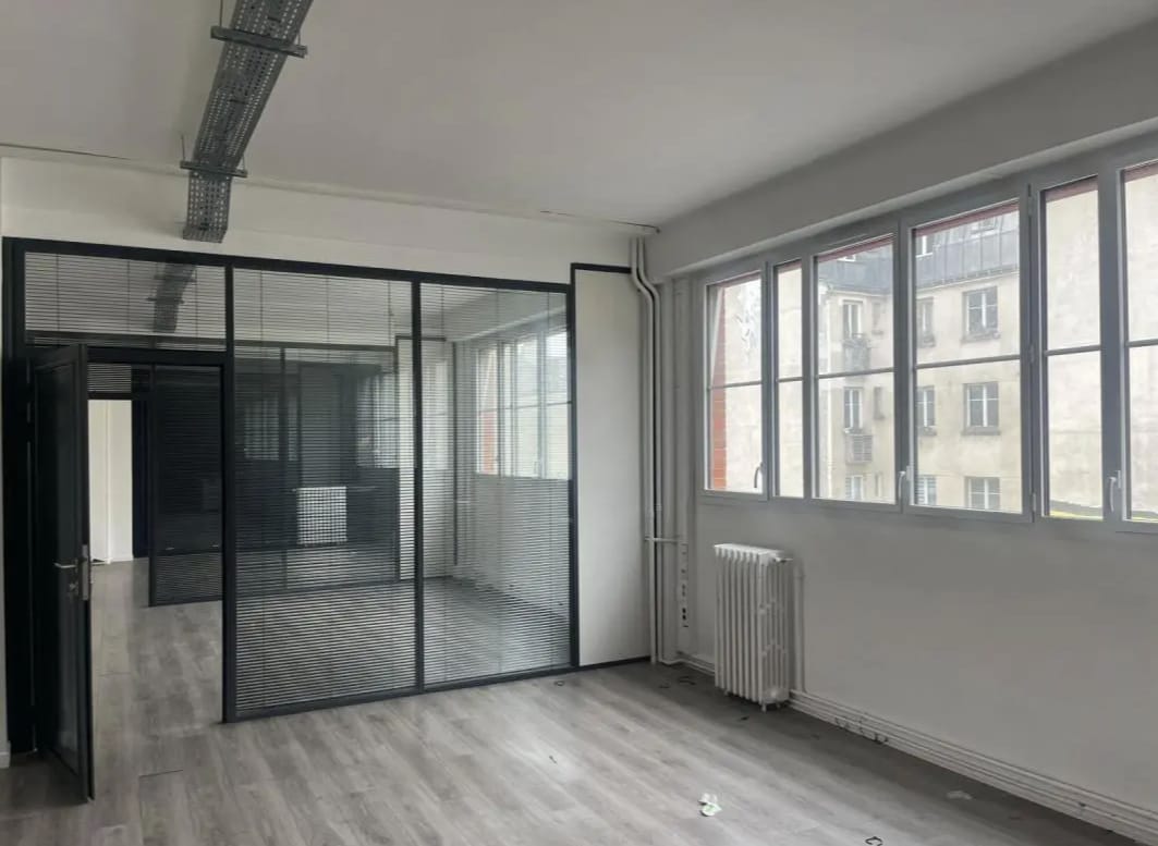69 Rue De La Fontaine Au Roi, Paris for lease Interior Photo- Image 1 of 5