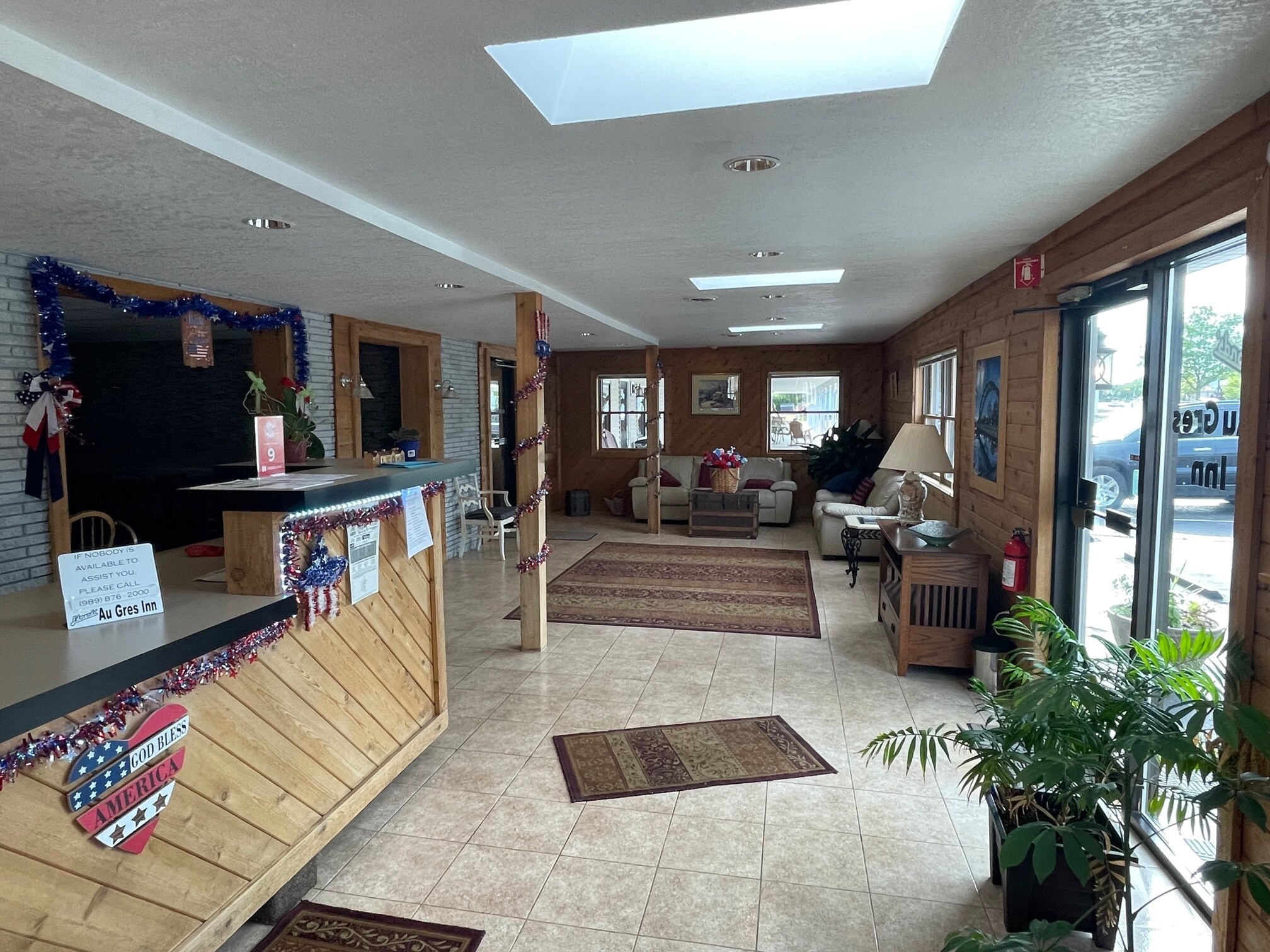 US23, Au Gres, MI 48703 Edmonds' Au Gres Inn