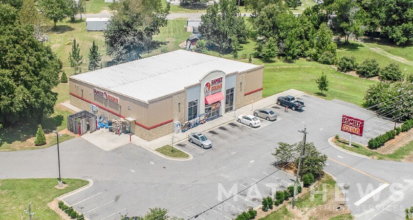 1760 Pinewood Rd, Sumter, SC for sale - Building Photo - Image 1 of 1