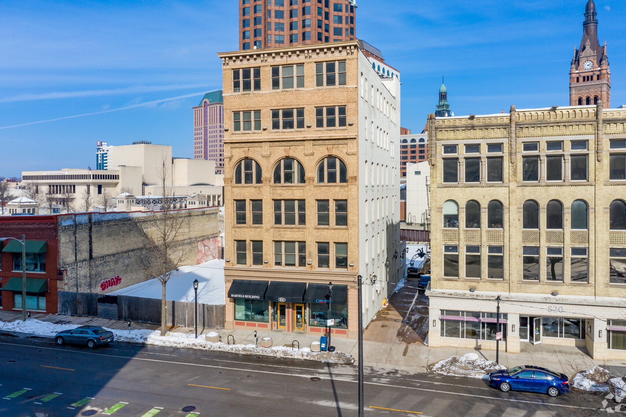 826 N Plankinton Ave, Milwaukee, WI for lease Building Photo- Image 1 of 9