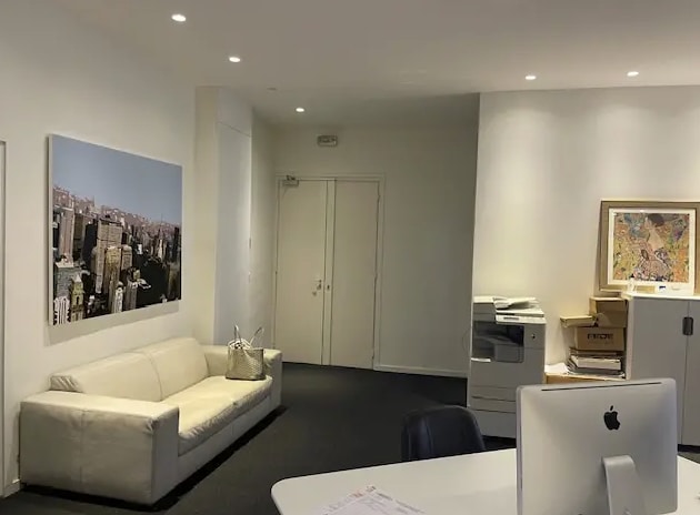 120 Avenue Des Champs Elysées, Paris for lease Interior Photo- Image 1 of 8