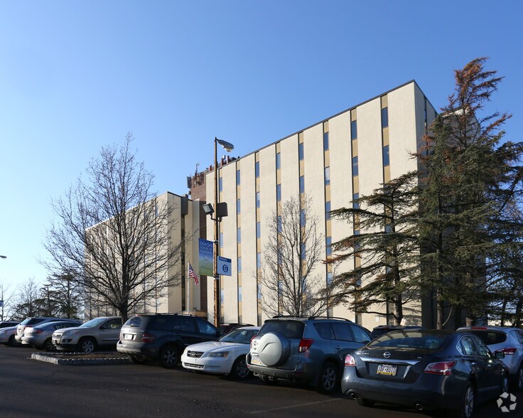 2500 Maryland Rd, Willow Grove, PA for sale - Building Photo - Image 1 of 3