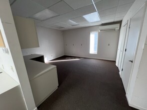 606 S Staley Rd, Champaign, IL for lease Interior Photo- Image 2 of 5