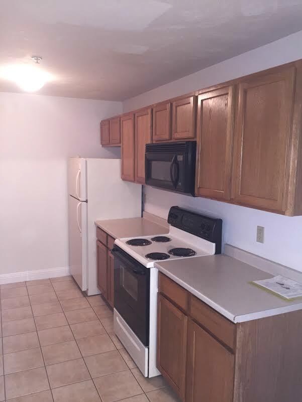 12 Pratt St, Mansfield, MA 02048