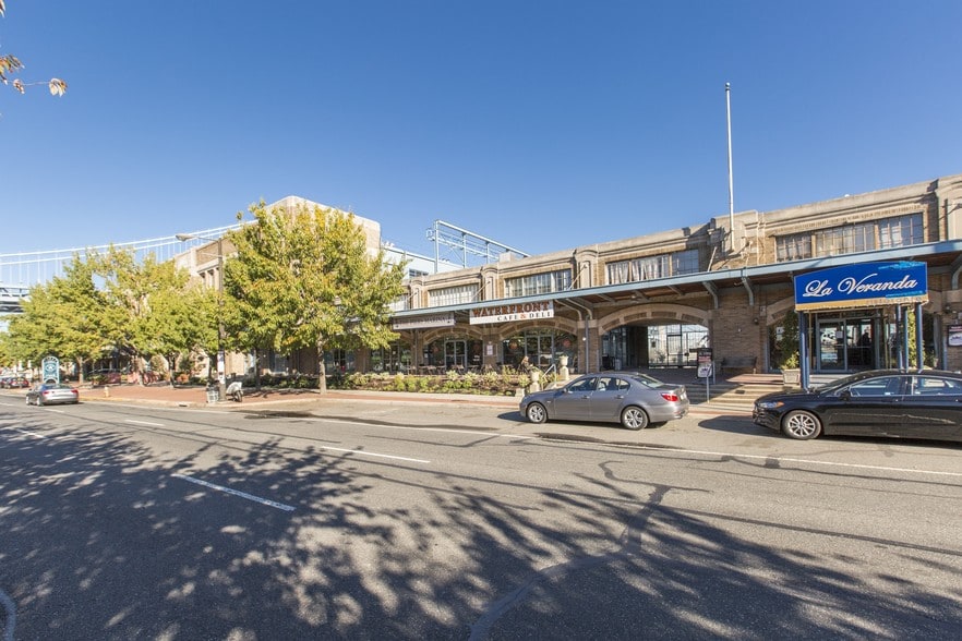 3-7 N Christopher Columbus Blvd, Philadelphia, PA for lease - Building Photo - Image 2 of 22