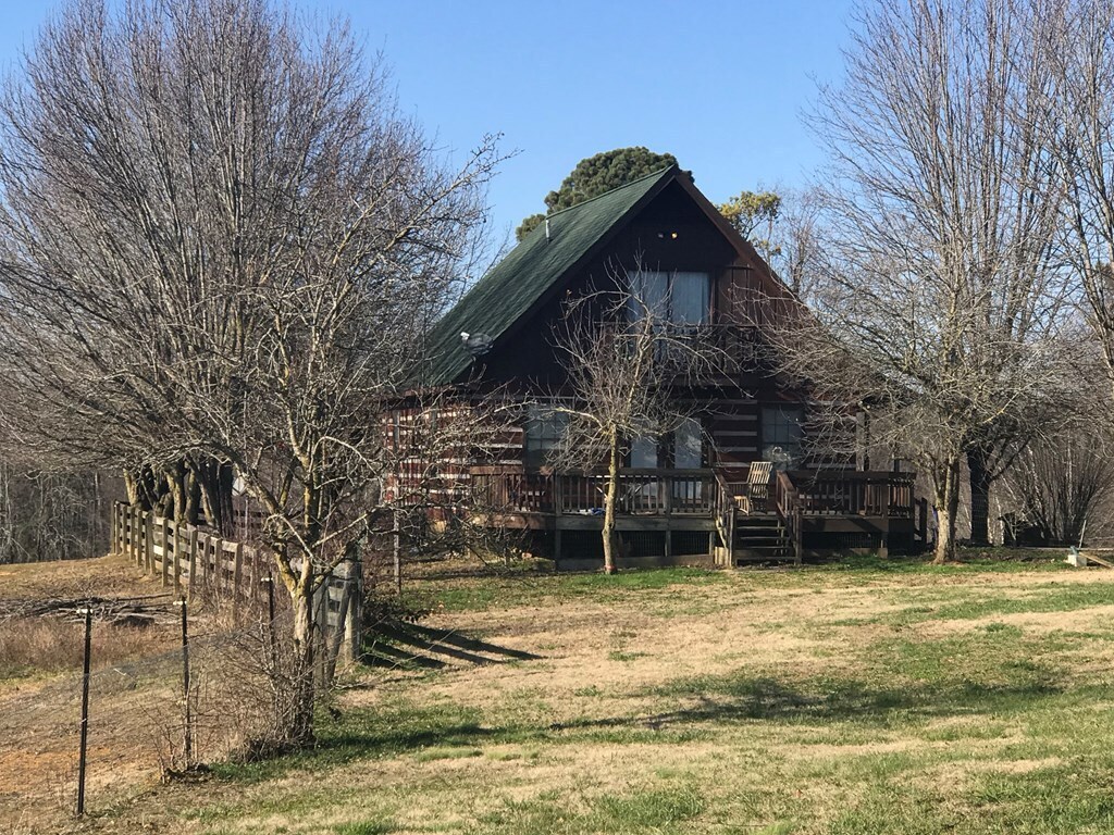 759 Bucks Pocket Rd, Old Fort, TN 37362
