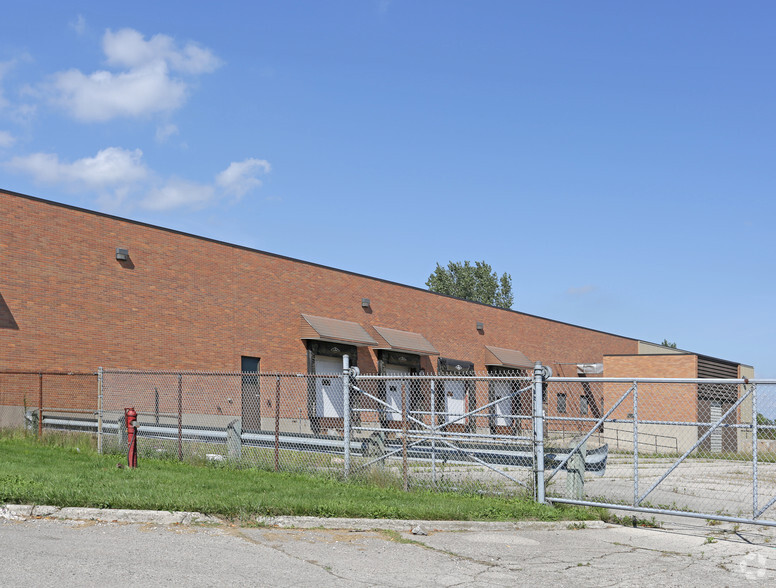 552 Clarke Rd, London, ON for lease - Building Photo - Image 2 of 2