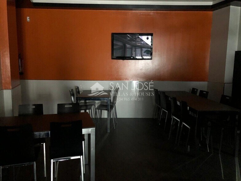 Retail in Crevillent for sale - Building Photo - Image 2 of 18