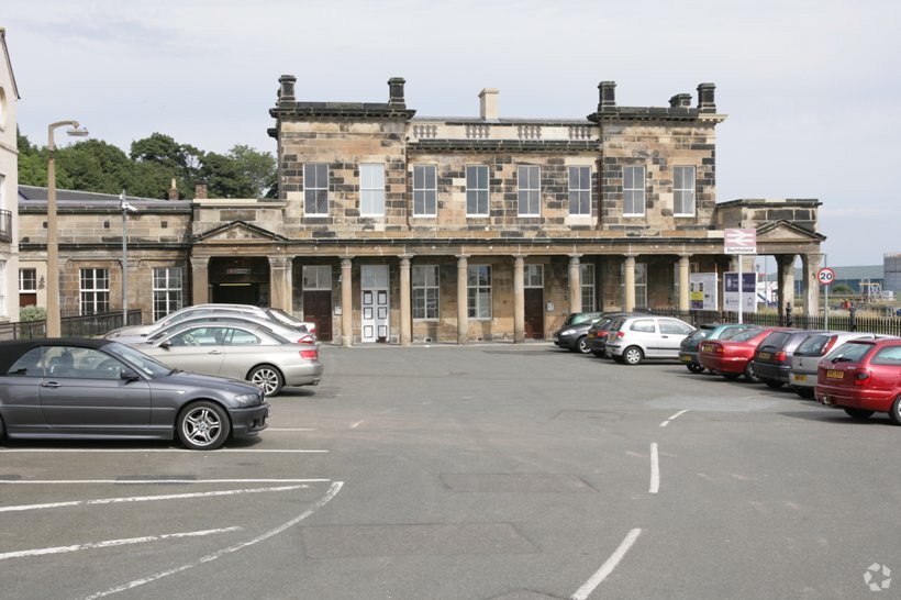 Forth Pl, Burntisland for lease - Primary Photo - Image 1 of 1