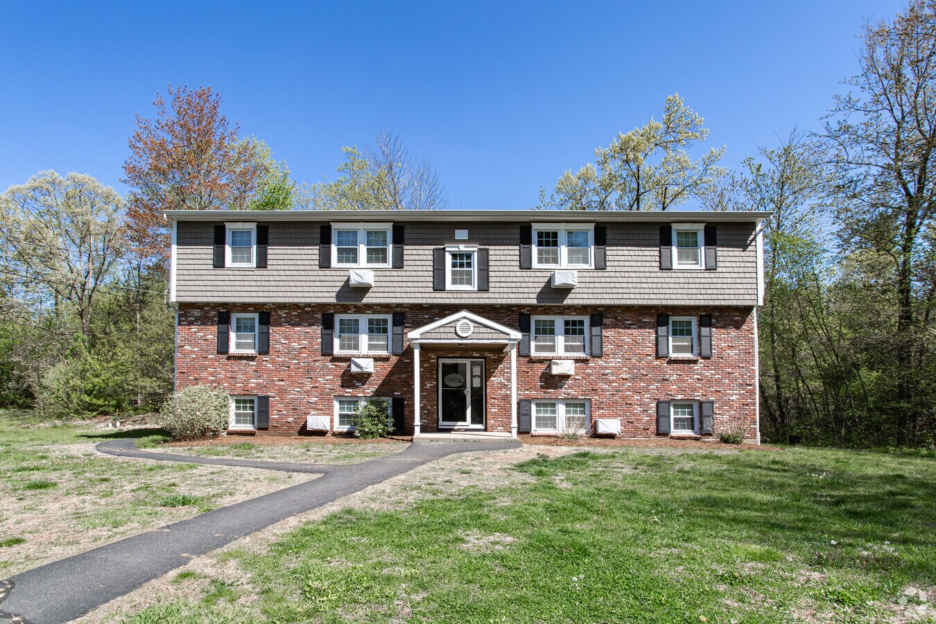 14 Stonehenge Rd, Londonderry, NH 03053 Property Record