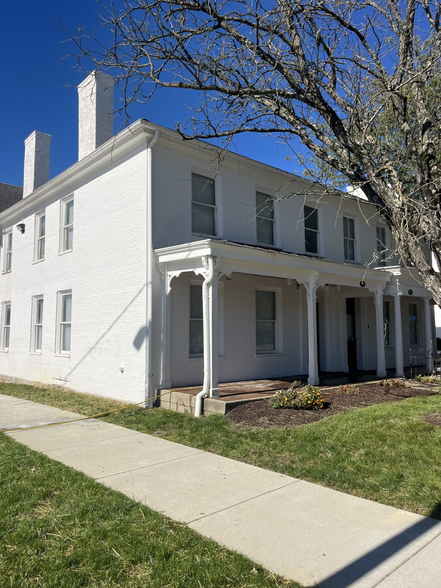 608-610 W Main St, Lexington, KY for lease - Building Photo - Image 2 of 4