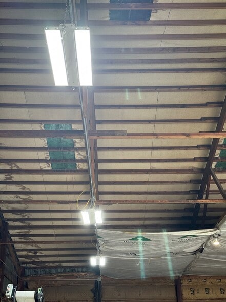 51024 Portage Rd, South Bend, IN for lease - Interior Photo - Image 2 of 6