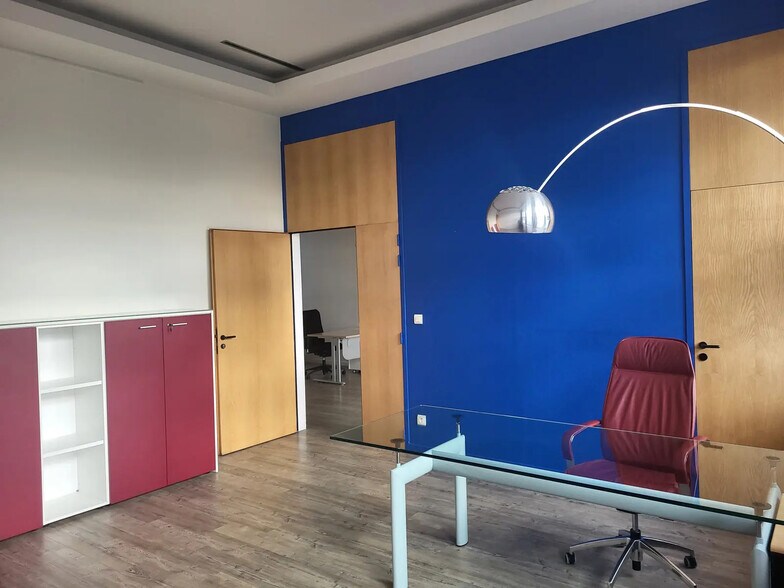 16 Quai Ernest Renaud, Nantes for lease - Interior Photo - Image 1 of 23