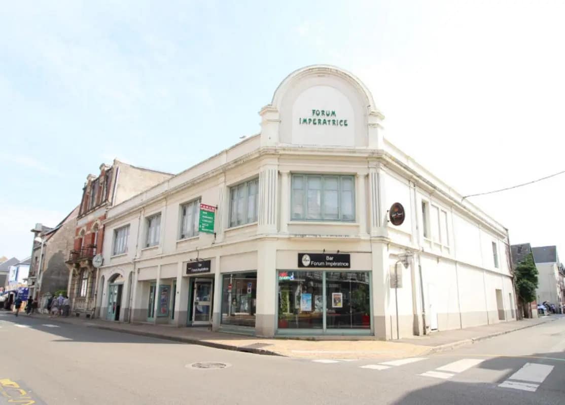 Retail in Berck for sale Building Photo- Image 1 of 12