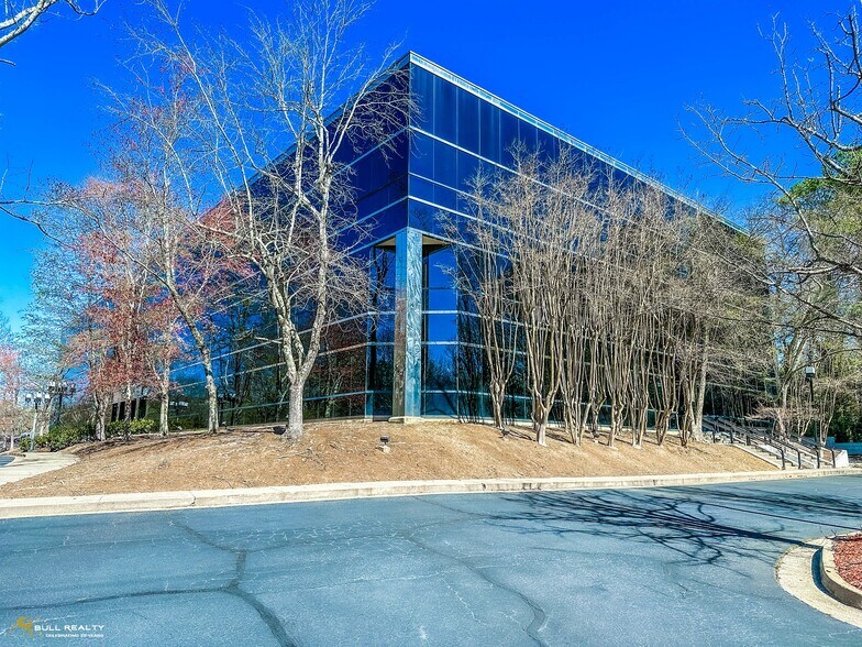 3003 Chamblee Tucker Rd, Atlanta, GA 30341 ThreeStory Class B Office