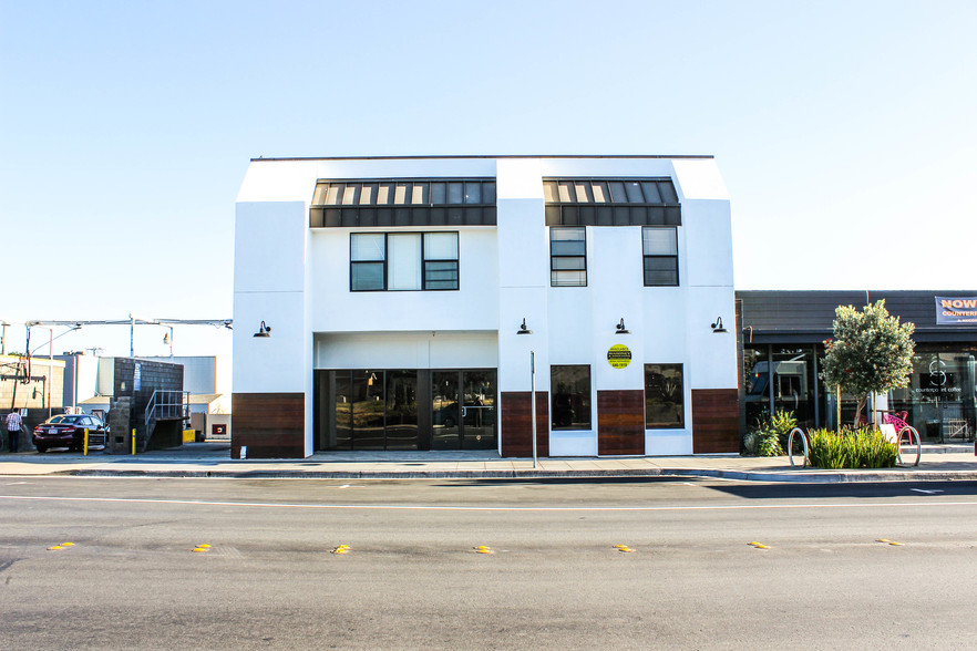 555 Broadway Ave, Seaside, CA for lease - Building Photo - Image 2 of 9