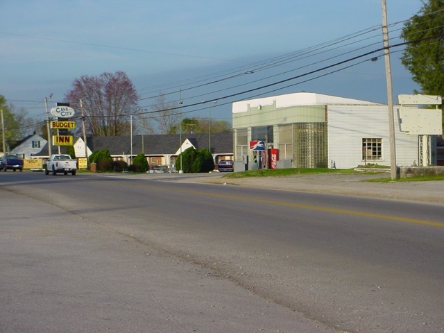 411 N Dixie Hwy, Cave City, KY for sale - Primary Photo - Image 1 of 1