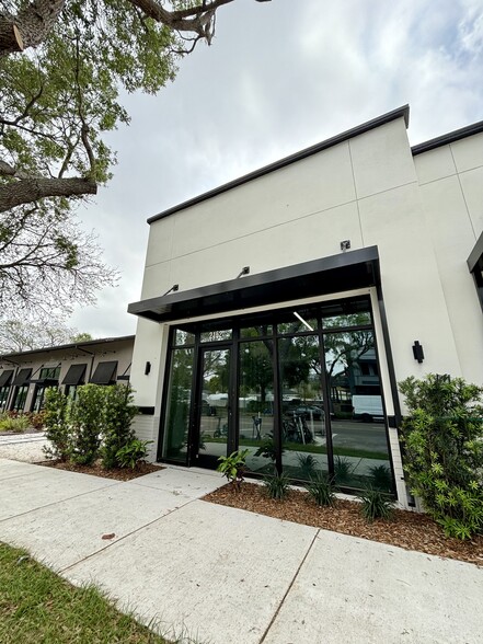 2160 Central Ave, Saint Petersburg, FL for lease - Building Photo - Image 3 of 10