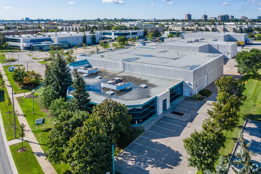 2290 Argentia Rd, Mississauga, ON for sale - Building Photo - Image 2 of 15