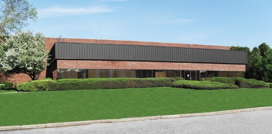 80 Gordon Dr, Syosset, NY for lease - Building Photo - Image 2 of 3