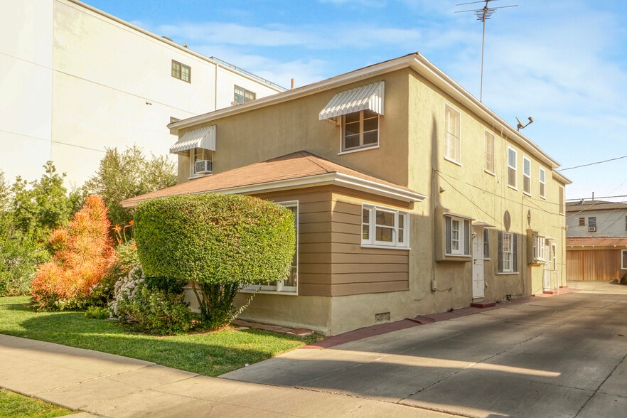 110-116 S Kings Rd, Los Angeles, CA for sale - Building Photo - Image 2 of 25