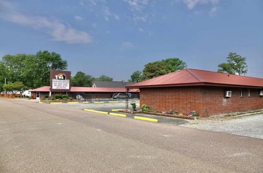 256 W Lakeview Dr, Hornbeak, TN for sale - Primary Photo - Image 1 of 1