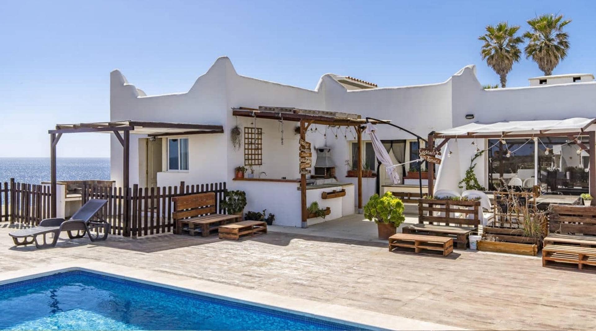 Retail in Felanitx for sale Building Photo- Image 1 of 10