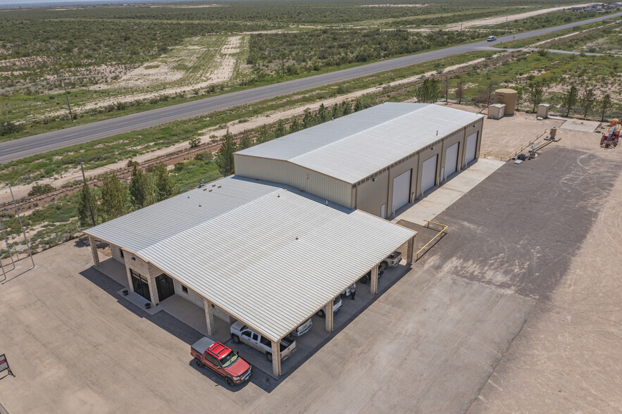 2131 Barilla Rd, Pecos, TX for lease - Building Photo - Image 1 of 42