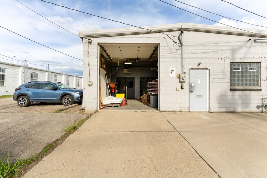 876 N 20th St, Columbus, OH for lease - Building Photo - Image 3 of 21