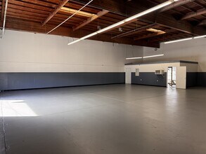 1022 W Gladstone St, Azusa, CA for lease Interior Photo- Image 2 of 11