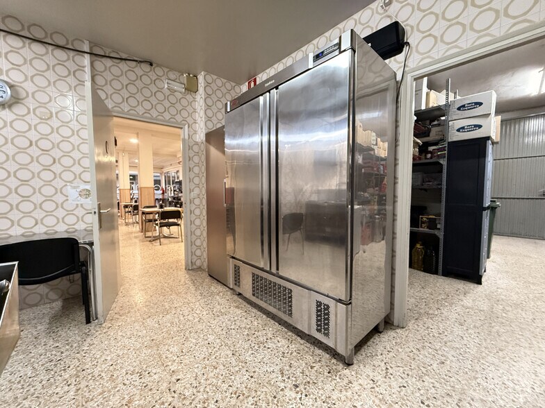 Carrer Jaume Ii, Bisbal Dempordà, 22, La Jonquera, Gerona for sale - Building Photo - Image 3 of 22