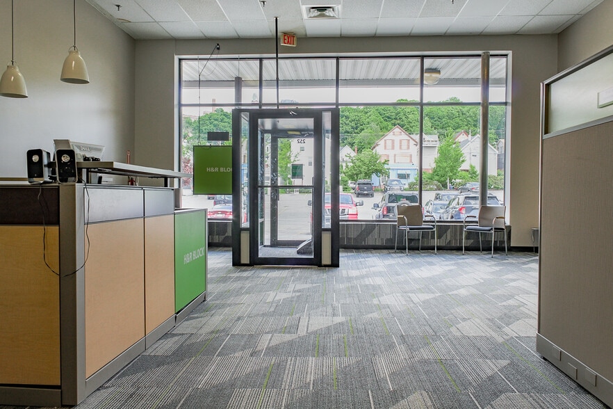 252 Saint John St, Portland, ME for lease - Interior Photo - Image 3 of 5