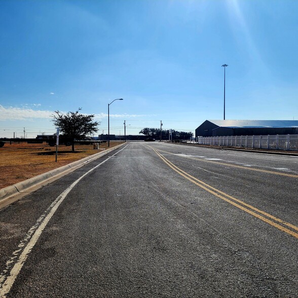 1900 Beal Pky, Midland, TX for sale - Building Photo - Image 3 of 7