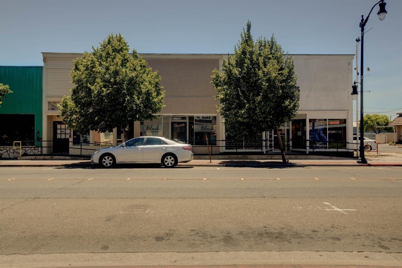 230 W Yosemite Ave, Manteca, CA 95336