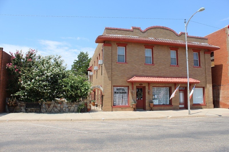 1115 Main St, Matador, TX 79244
