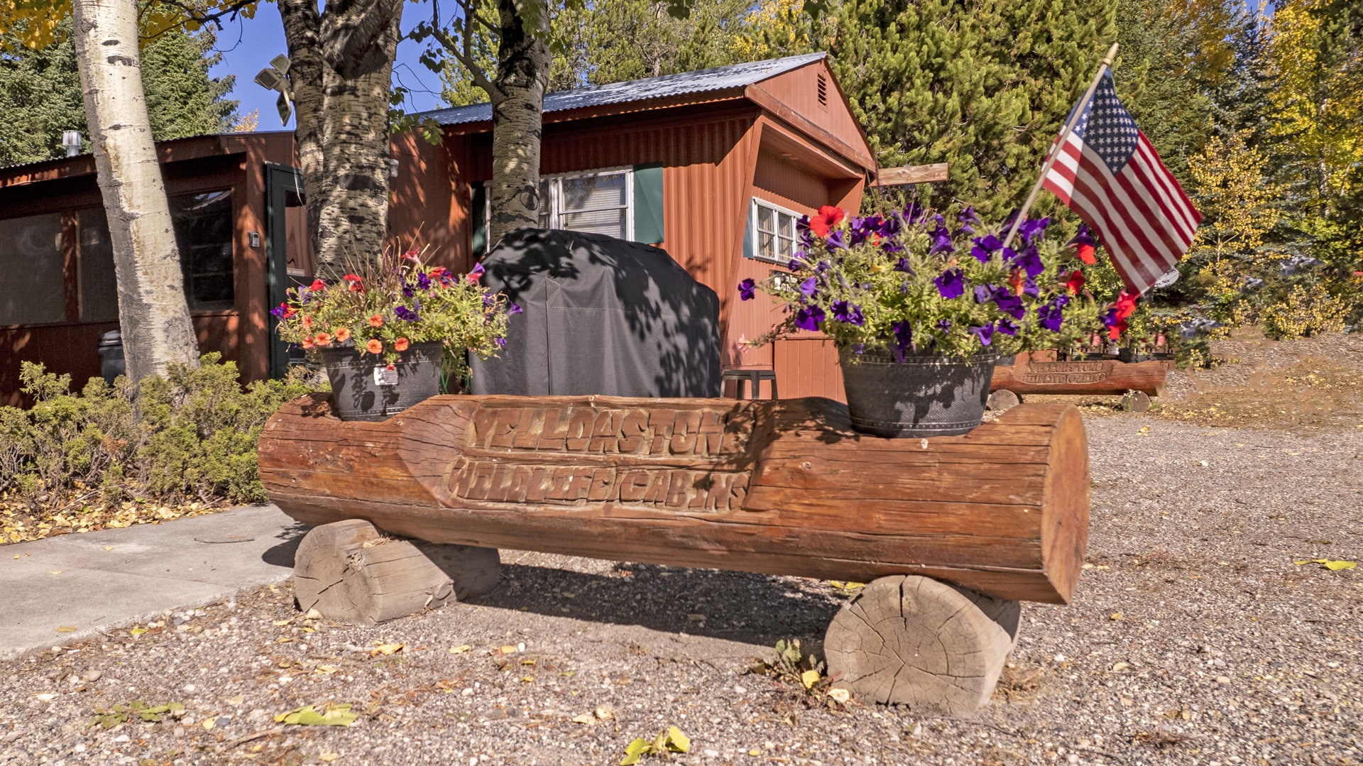 225 N Geyser St, West Yellowstone, MT for sale Primary Photo- Image 1 of 33