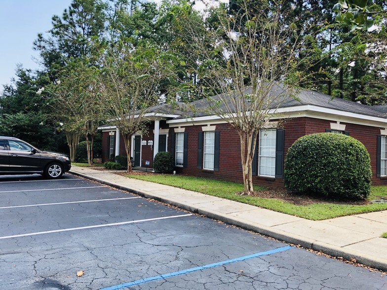 5920 Grelot Rd, Mobile, AL 36609