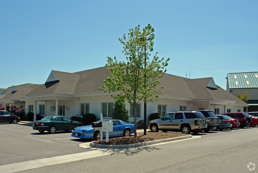 2929 Polo Pky, Midlothian, VA for lease - Primary Photo - Image 1 of 4