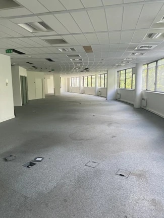 More details for 20 Rue Ampère, Massy - Office for Lease
