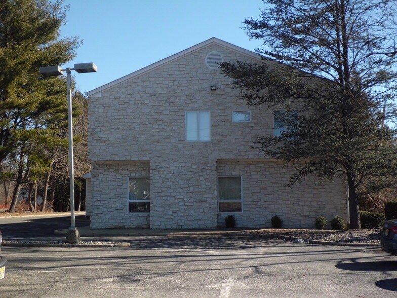 415 State Route 34, Colts Neck, NJ for sale - Primary Photo - Image 1 of 1