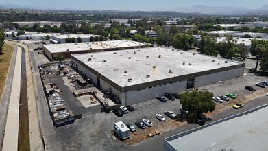 25371-25395 Rye Canyon Rd, Valencia, CA for lease Building Photo- Image 2 of 10