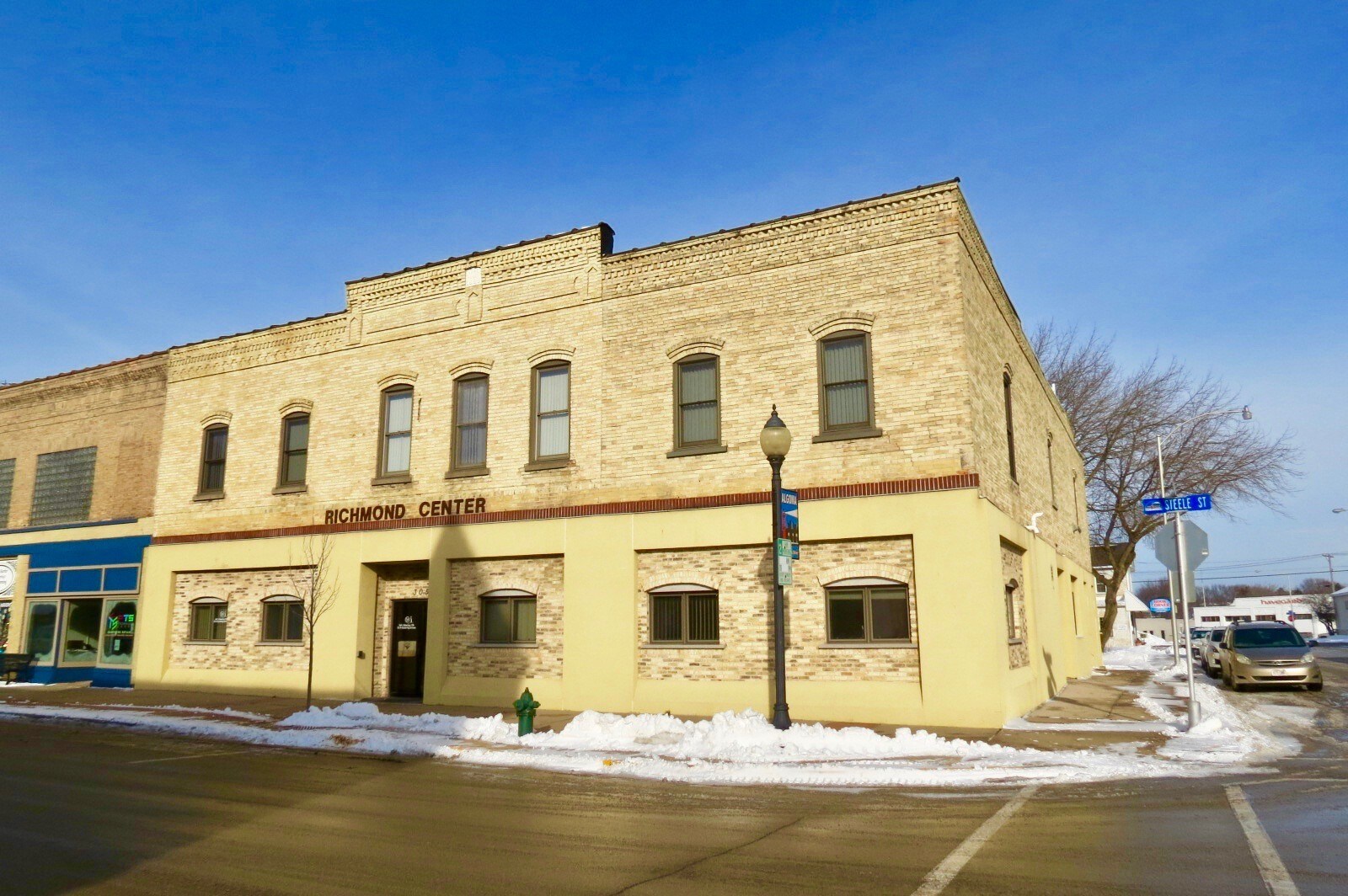 305 Steele St, Algoma, WI 54201