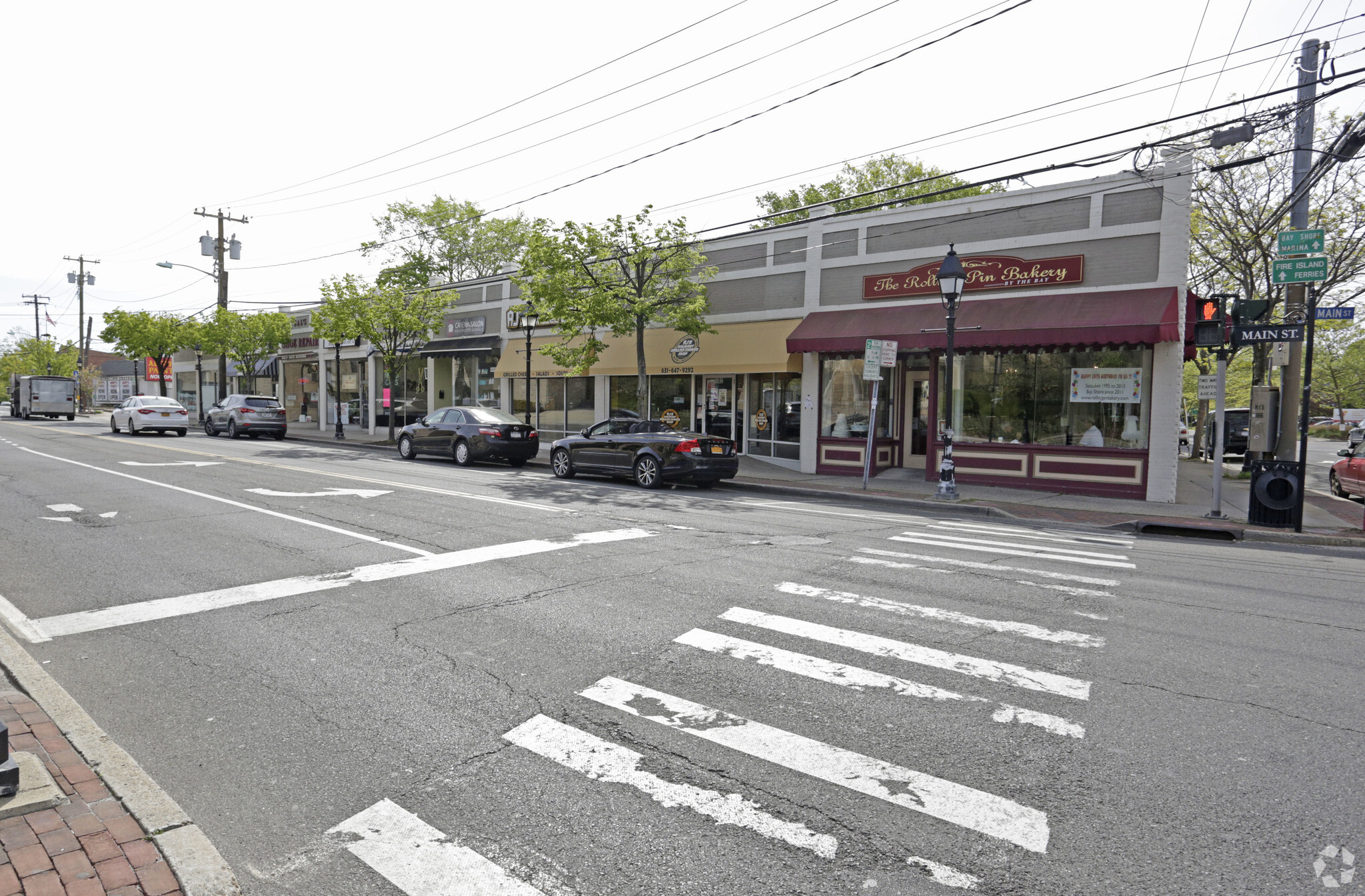 168-184 W Main St, Bay Shore, NY for sale Primary Photo- Image 1 of 1