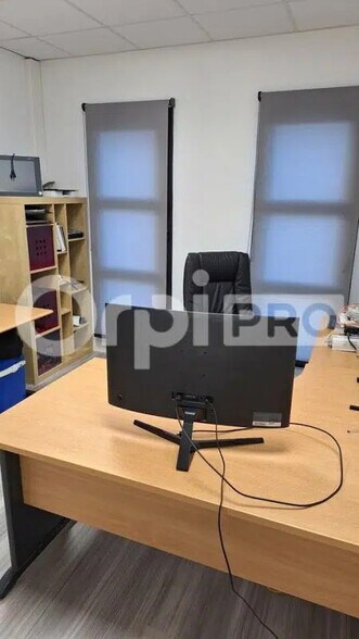 Office in Saint-Nazaire for lease - Interior Photo - Image 2 of 7