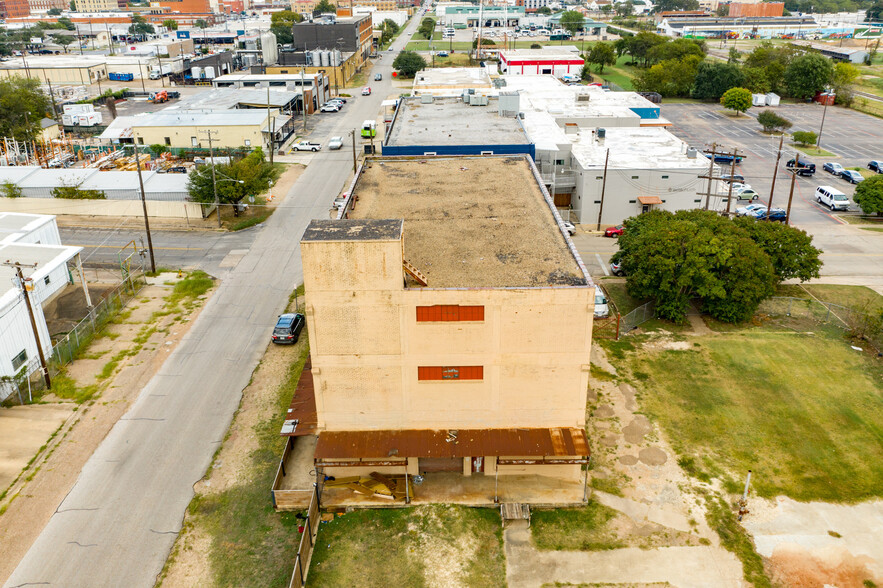 301 S 13th St, Waco, TX for sale - Building Photo - Image 1 of 7